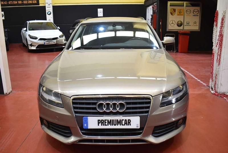 Usado Audi A4 143 CV (105 kW) 2009 Beige Familiar