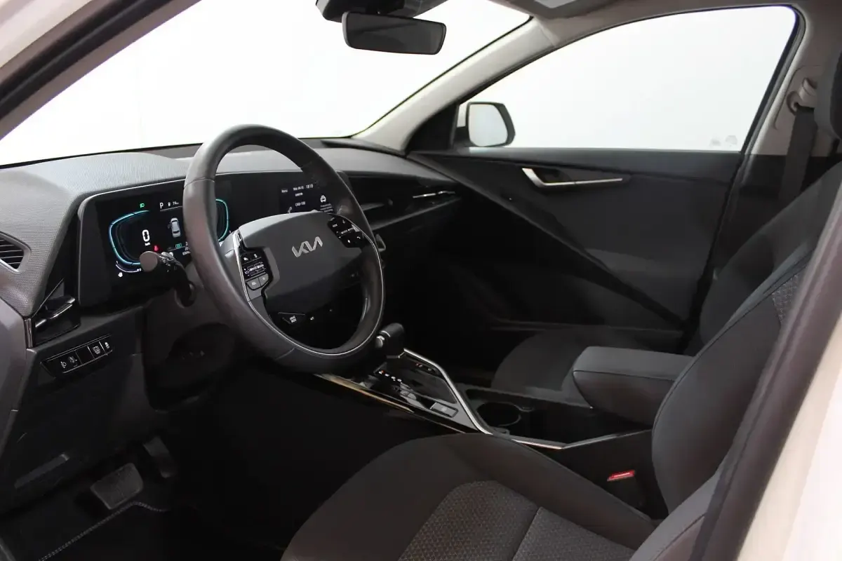 Nuevo Kia Niro 138 CV (101 kW) 2025 Rojo SUV