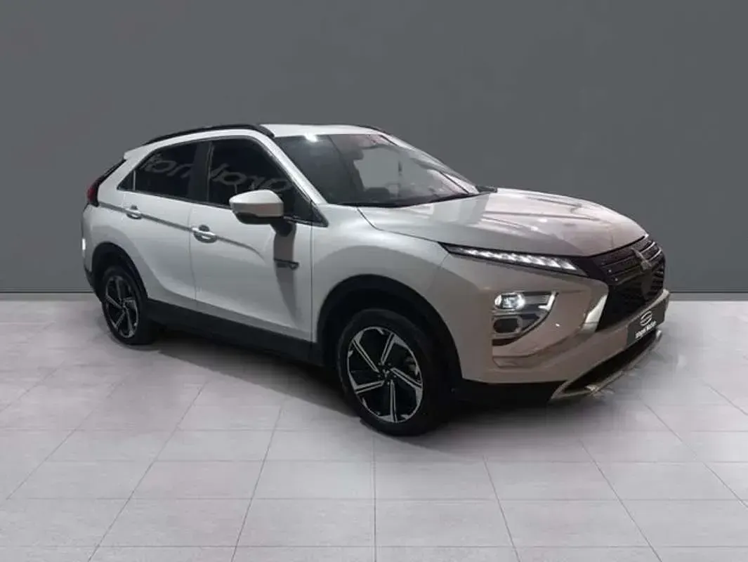 Usado Mitsubishi Eclipse Cross 188 CV (138 kW) 2025 Blanco SUV