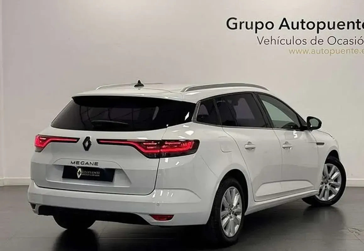 Usado Renault Mégane Equilibre 116 CV (85 kW) 2023 Blanco Utilitario