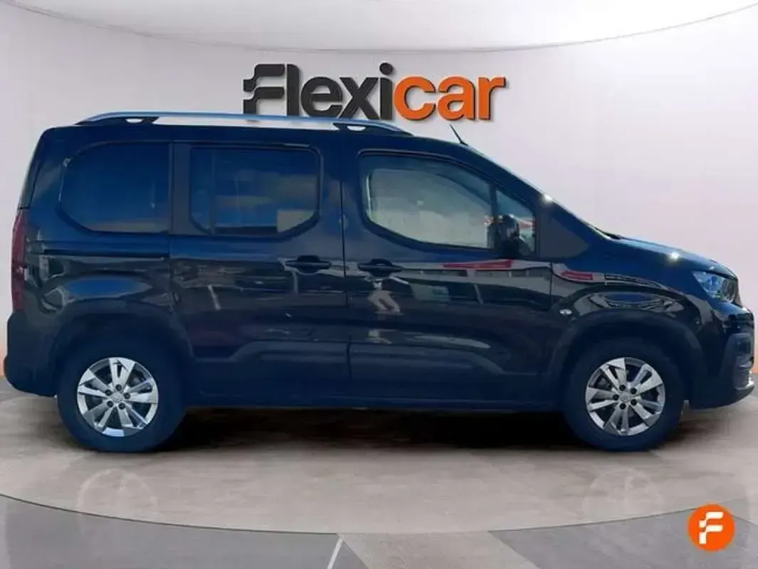 Usado Peugeot Rifter Allure 101 CV (74 kW) 2020 Negro Monovolumen