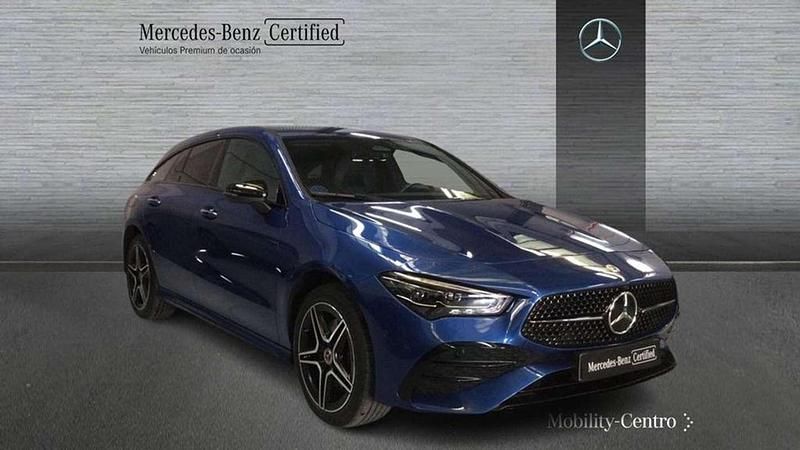 Usado Mercedes CLA250e Shooting Brake 219 CV (161 kW) 2024 Azul Familiar