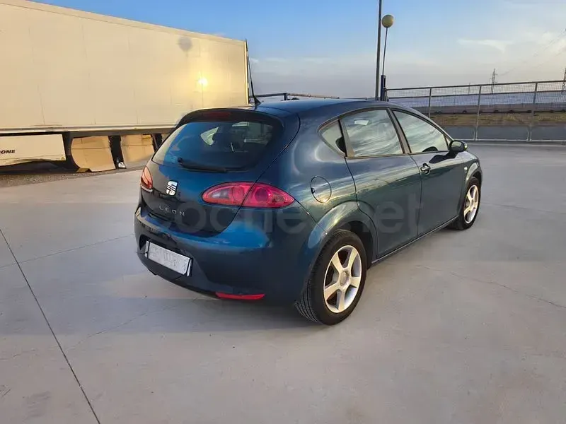 Usado Seat Leon Stylance 140 CV (102 kW) 2007 Azul Utilitario
