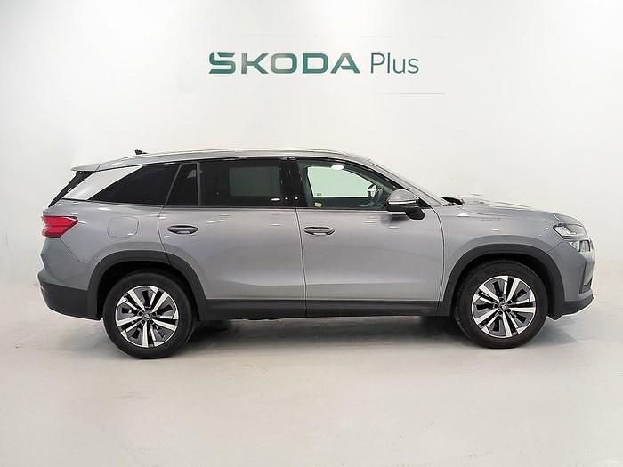 Usado Skoda Kodiaq Selection 150 CV (110 kW) 2025 Gris SUV