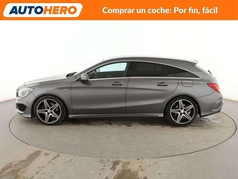 Usado Mercedes CLA250 Shooting Brake AMG line 211 CV (155 kW) 2015 Gris Familiar