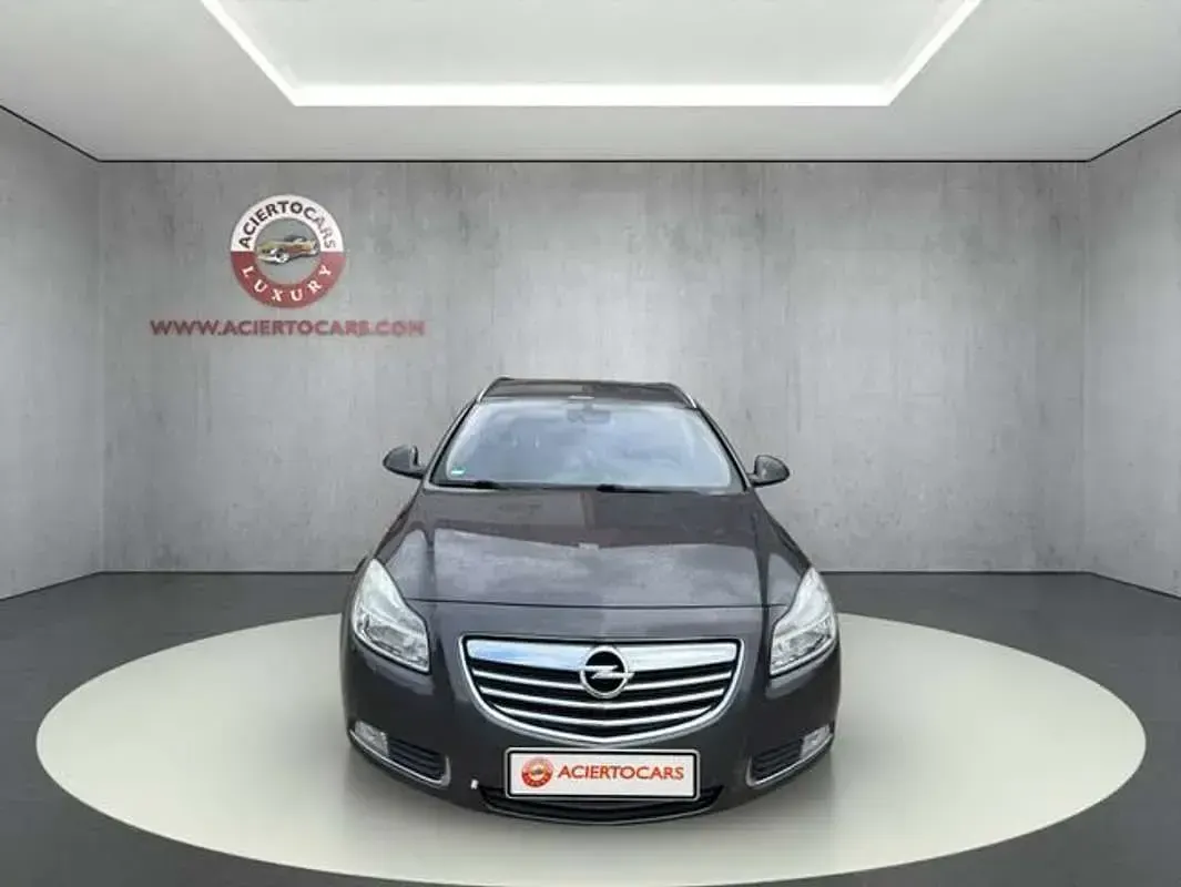 Usado Opel Insignia 179 CV (131 kW) 2010 Gris Utilitario