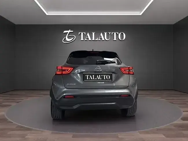 Usado Nissan Juke Tekna 114 CV (83 kW) 2025 Gris SUV