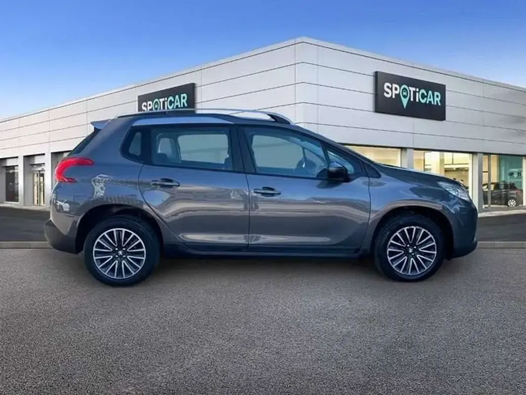 Usado Peugeot 2008 Active 99 CV (72 kW) 2015 Gris SUV