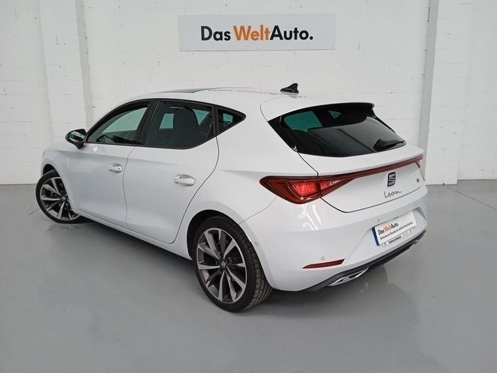 Blanco Usado 2021 Seat Leon FR | 21.750 € (Un poco caro) - Imagen 1/4