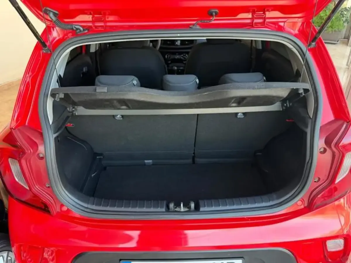Usado Kia Picanto Comfort 67 CV (49 kW) 2022 Rojo Utilitario