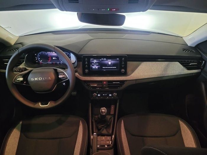 Nuevo Skoda Scala Selection 150 CV (110 kW) 2025 Azul Utilitario