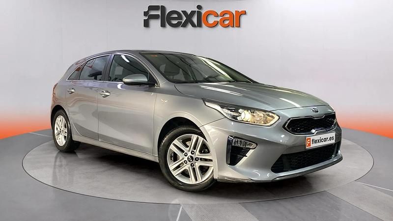 Käytetty Kia Ceed 120 HP (88 kW) 2021 Harmaa Viistoperä