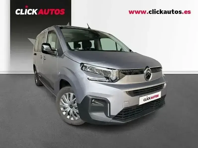 Käytetty Citroën Berlingo 130 HP (95 kW) 2024 Harmaa Tila-auto