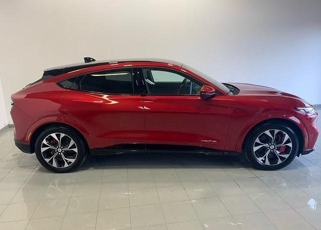 Usado Ford Mustang Mach-E Premium 189 kW (258 CV) 2022 Rojo SUV