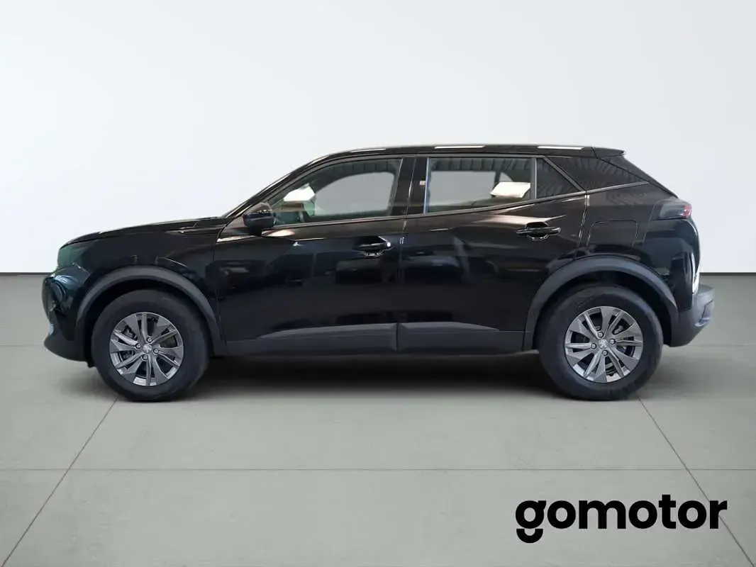 Usado Peugeot e-2008 Active 100 kW (136 CV) 2023 Negro SUV