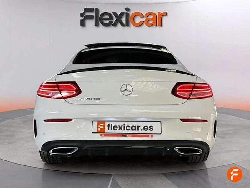 Usado Mercedes C220 194 CV (142 kW) 2020 Blanco Coupe