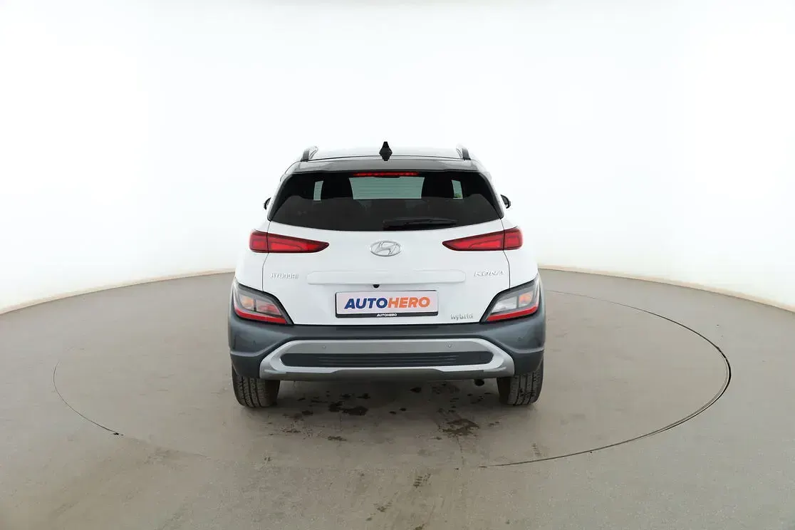 Usado Hyundai Kona 141 CV (103 kW) 2021 Blanco SUV