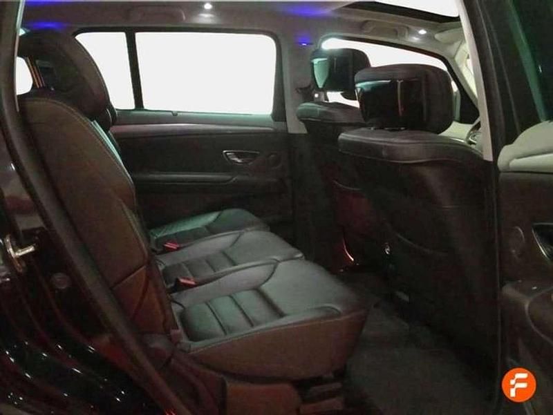 Usado Renault Espace Initiale Paris 160 CV (117 kW) 2016 Marrón Monovolumen