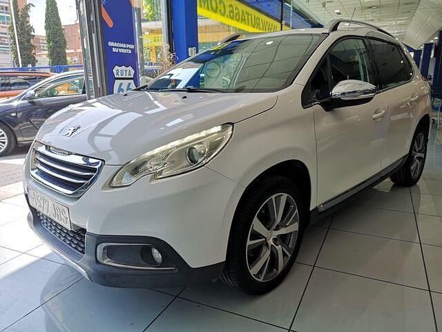 Usado Peugeot 2008 Allure 115 CV (84 kW) 2014 Blanco SUV