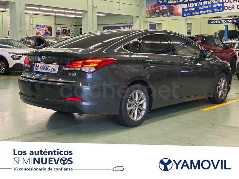 Usado Hyundai i40 135 CV (99 kW) 2015 Gris / plata Berlina