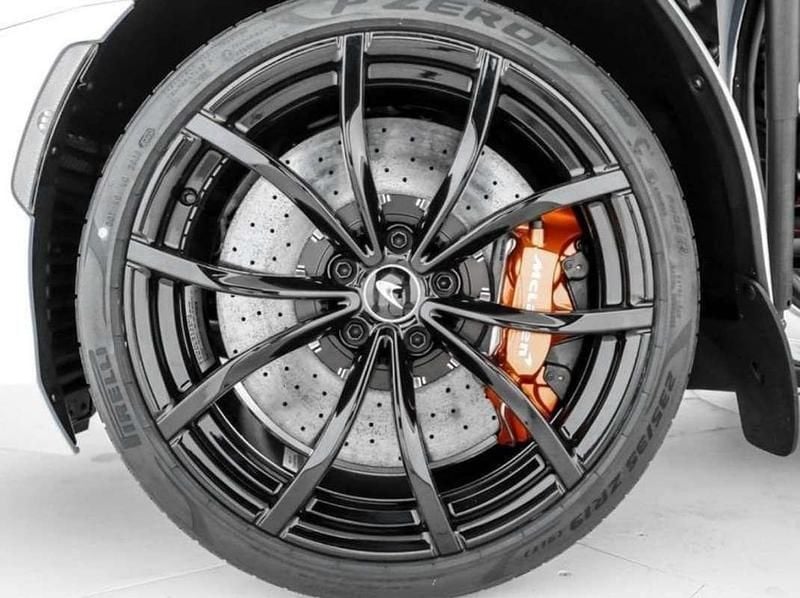 Blanco Usado 2024 McLaren Artura Coupe | 250.000 € - Imagen 1/2