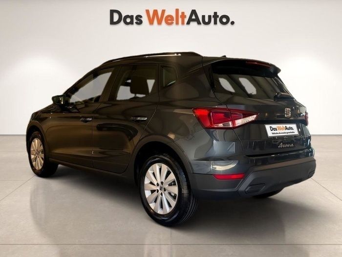 Gris Nuevo 2024 Seat Arona Style SUV | 21.300 € - Imagen 1/4