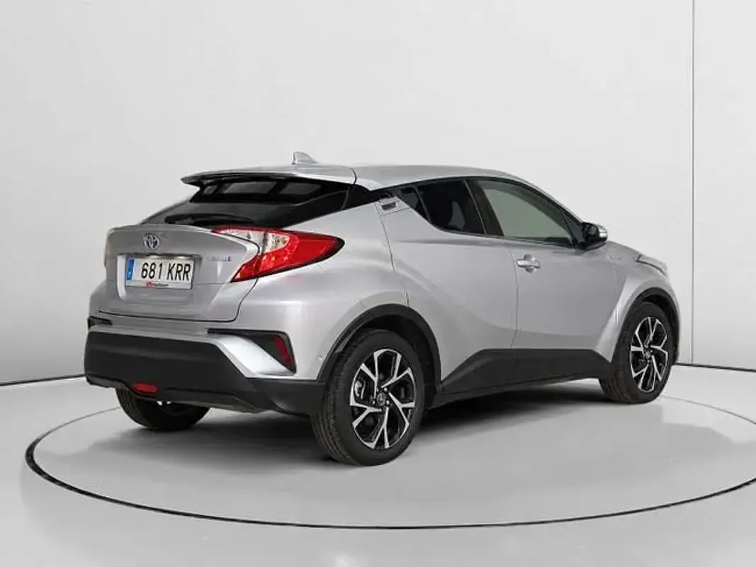 Usado Toyota C-HR Active 122 CV (89 kW) 2018 Gris SUV