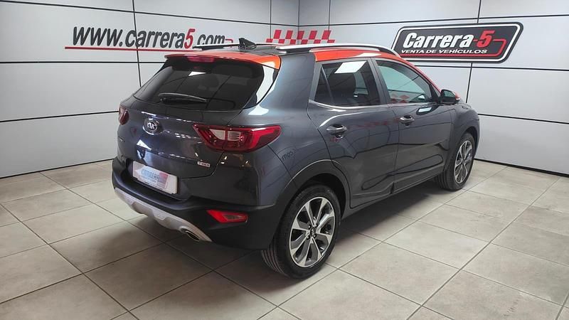 Usado Kia Stonic 120 HP (88 kW) 2019 Cinzento SUV