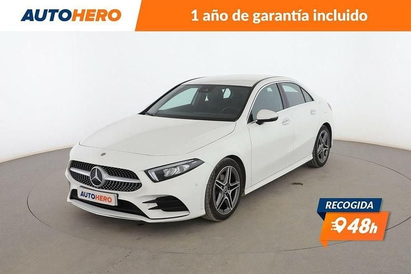 Blanco Usado 2022 Mercedes A180 AMG line Berlina | 27.299 € (Buen precio) - Imagen 1/3