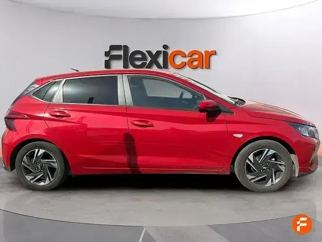 Usado Hyundai i20 100 CV (73 kW) 2023 Rojo Utilitario