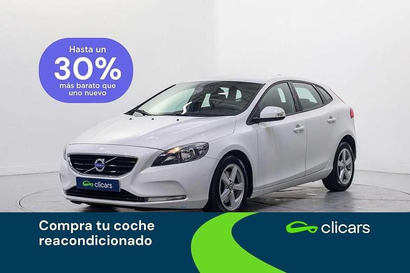 Usado Volvo V40 Kinetic 114 CV (83 kW) 2015 Blanco Utilitario