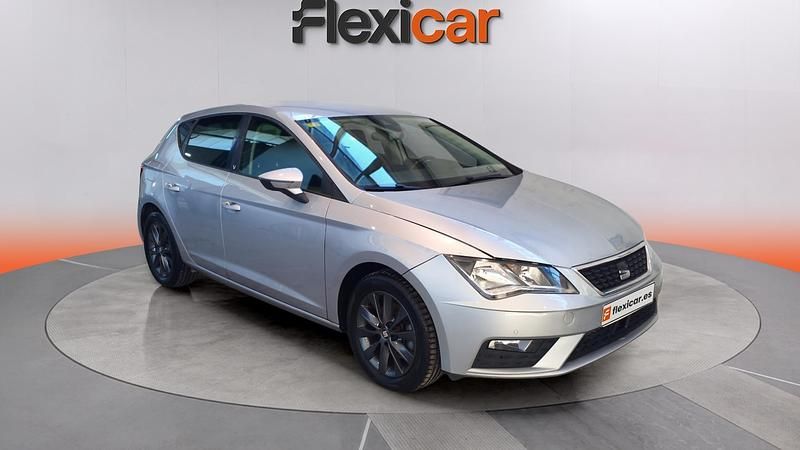 Usado Seat Leon ST Style 131 CV (96 kW) 2020 Gris Familiar