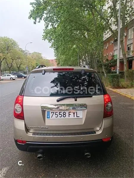 Usado Chevrolet Captiva LS 127 CV (93 kW) 2007 Beige SUV