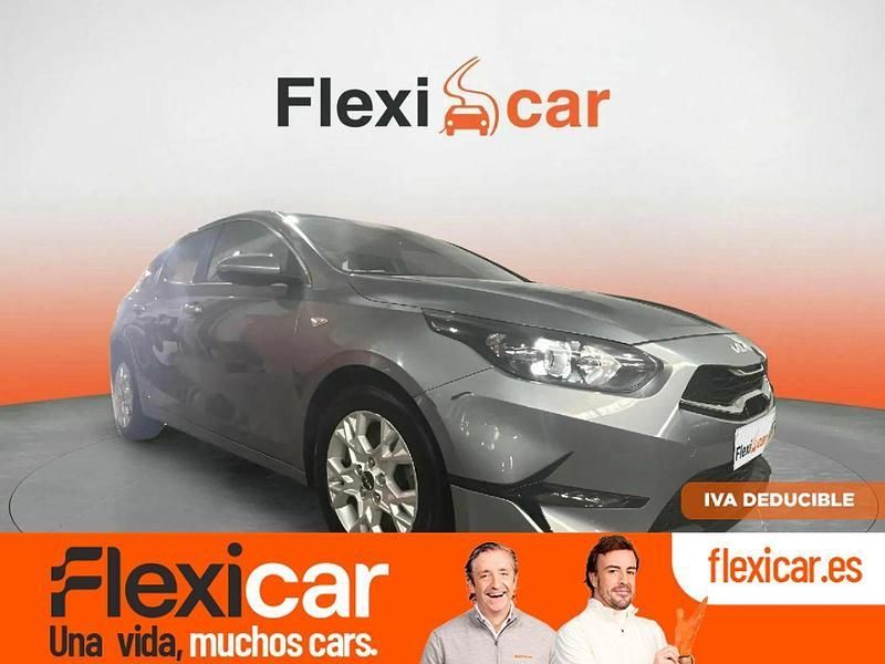 Gris Usado 2022 Kia Ceed Berlina | 20.890 € (Caro) - Imagen 1/4