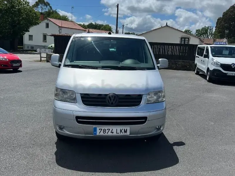 Usado VW Multivan Highline 174 CV (127 kW) 2003 Gris / plata Monovolumen