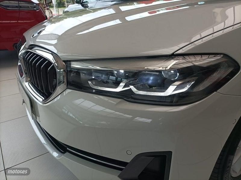 Usado BMW 520 190 CV (139 kW) 2023 Blanco Familiar