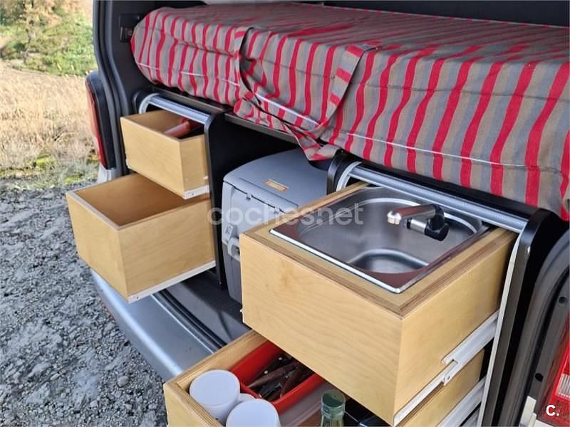 Usado VW Multivan Comfortline 140 CV (102 kW) 2012 Gris / plata Van