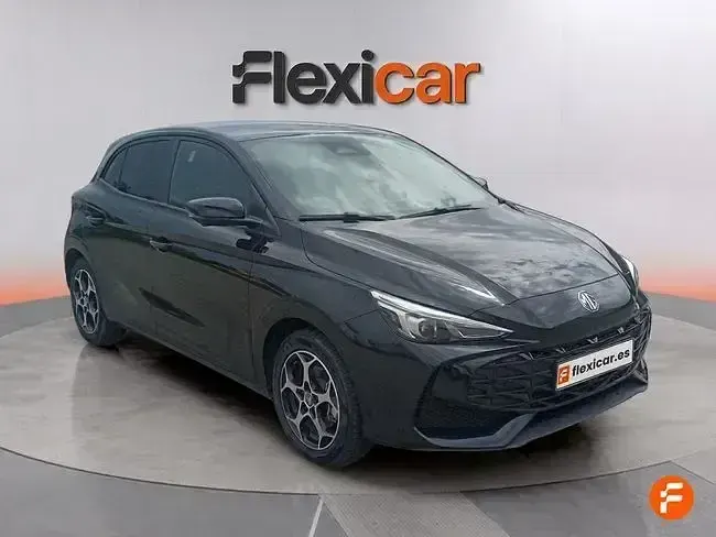 Usado MG MG3 Comfort 105 CV (77 kW) 2025 Negro Utilitario