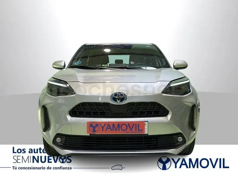 Usado Toyota Yaris Cross Active 116 CV (85 kW) 2023 Gris / plata SUV