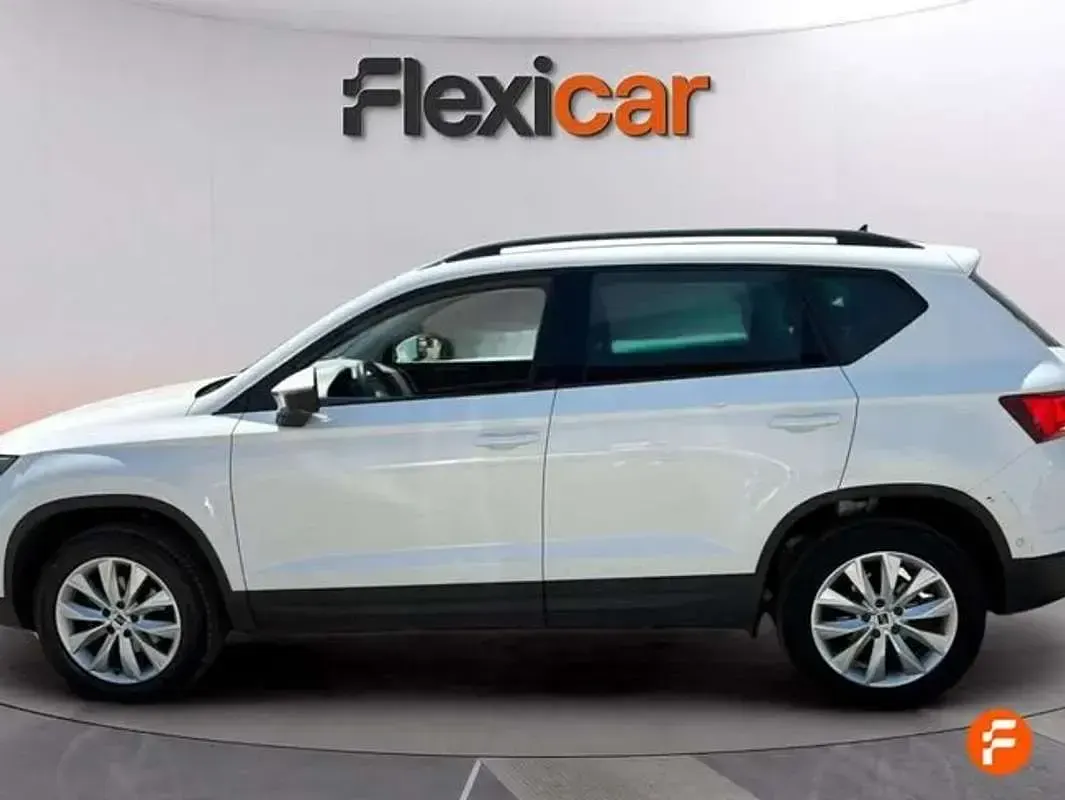 Usado Seat Ateca Style 150 CV (110 kW) 2023 Blanco SUV