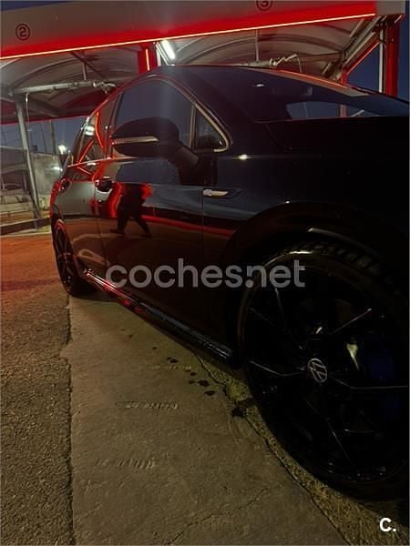 Usado VW Golf VIII R 320 CV (235 kW) 2021 Negro Berlina