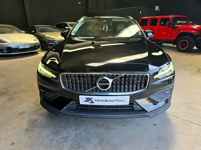 Usado Volvo V60 CC 190 CV (139 kW) 2020 Negro Familiar