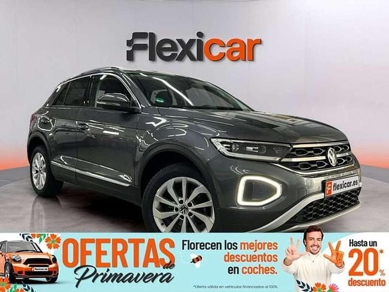 Usado VW T-Roc 110 CV (80 kW) 2023 Gris SUV