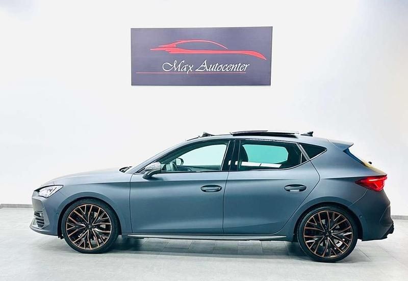 Usado Cupra Leon VZ 300 CV (220 kW) 2021 Gris / plata Berlina