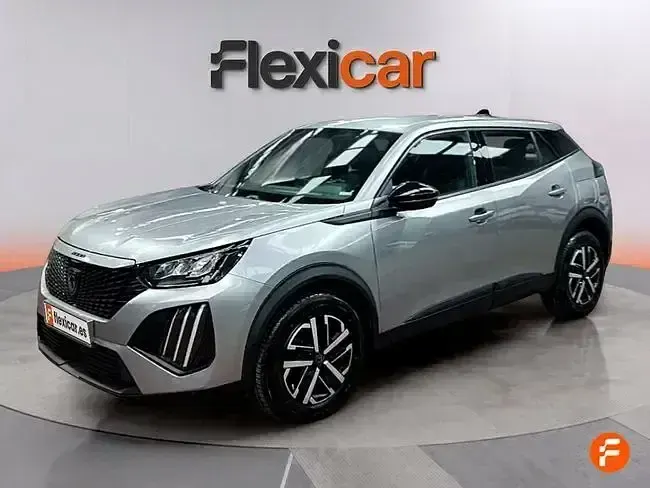 Usado Peugeot 2008 Active 100 CV (73 kW) 2023 Gris SUV