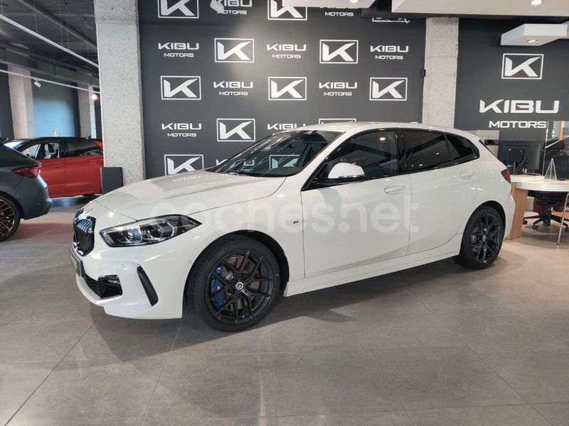 Blanco Usado 2022 BMW 118 Executive Utilitario | 30.900 € (Caro) - Imagen 1/4