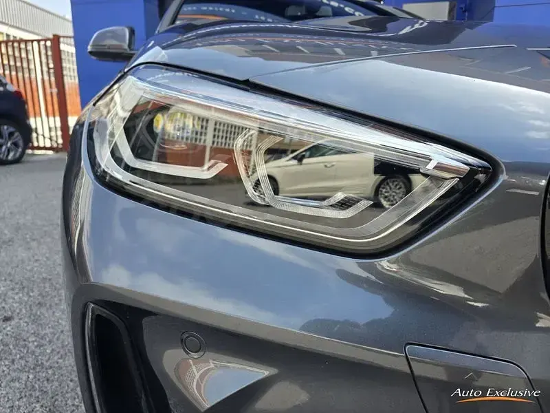 Usado BMW 118 Exclusive 150 CV (110 kW) 2021 Gris / plata Utilitario