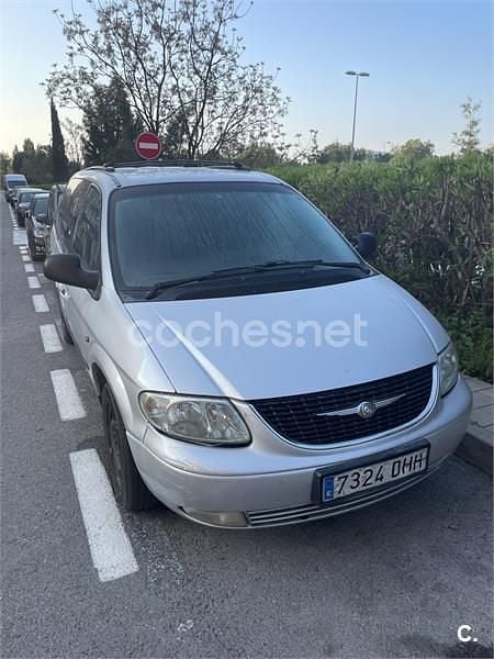 Usado Chrysler Voyager 140 CV (102 kW) 2003 Gris / plata Monovolumen