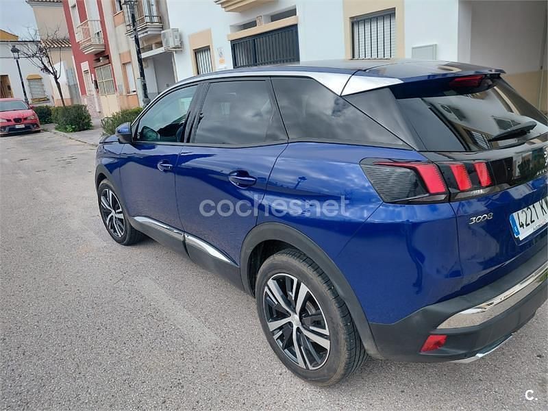 Usado Peugeot 3008 Allure 130 CV (95 kW) 2019 Azul SUV