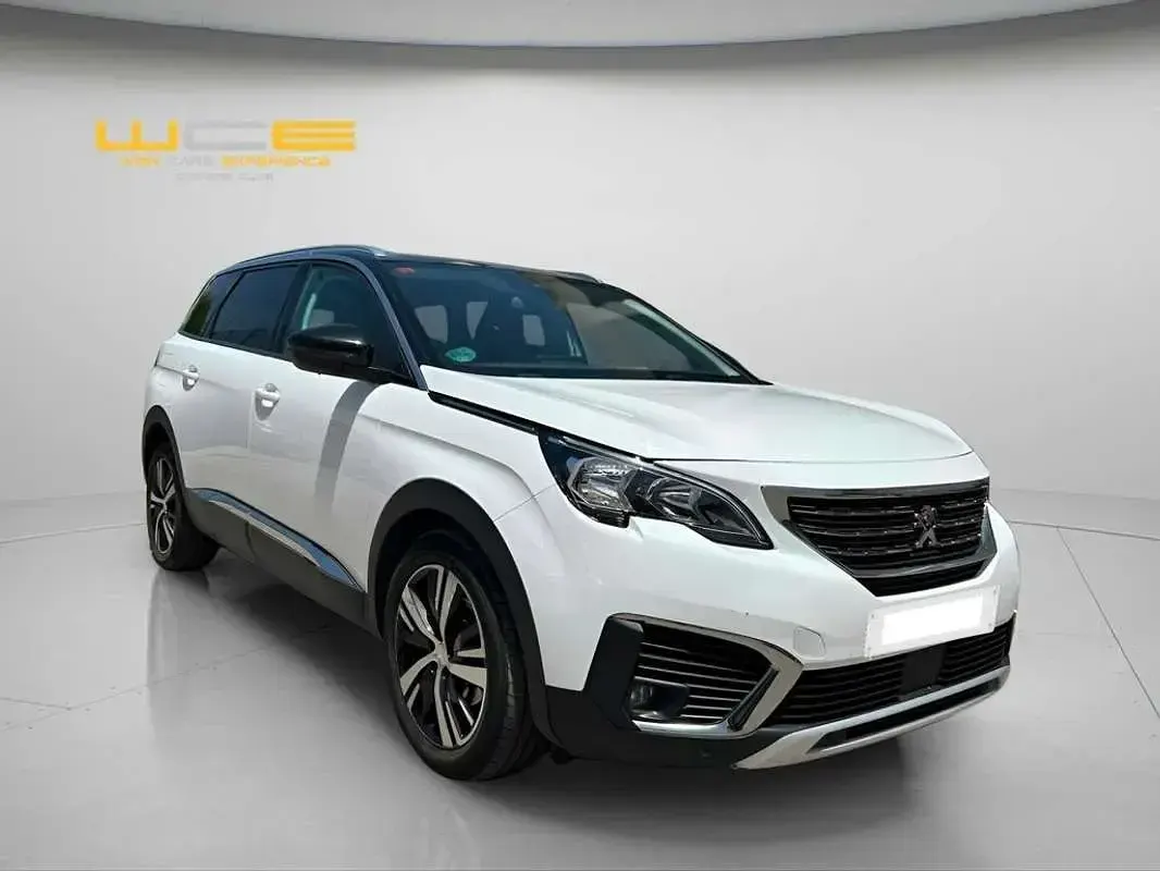 Usado Peugeot 5008 Allure 129 CV (94 kW) 2019 Blanco SUV